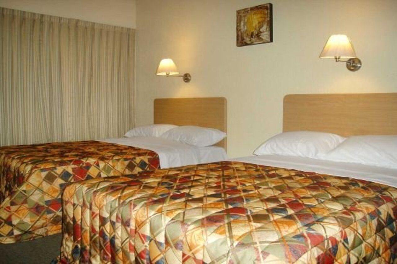 Hotel Castilla Y Leon 瓜达拉哈拉 外观 照片