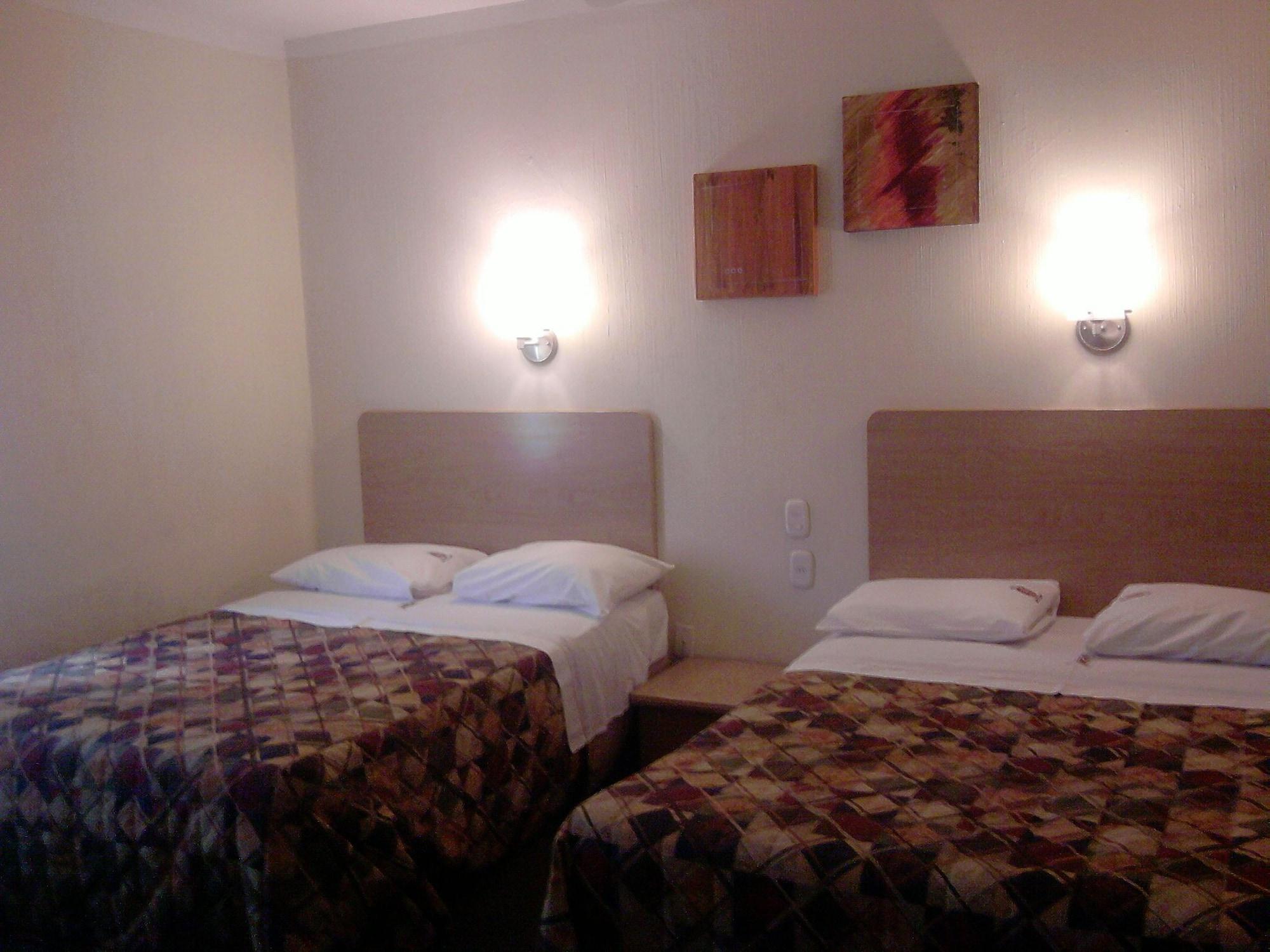 Hotel Castilla Y Leon 瓜达拉哈拉 外观 照片
