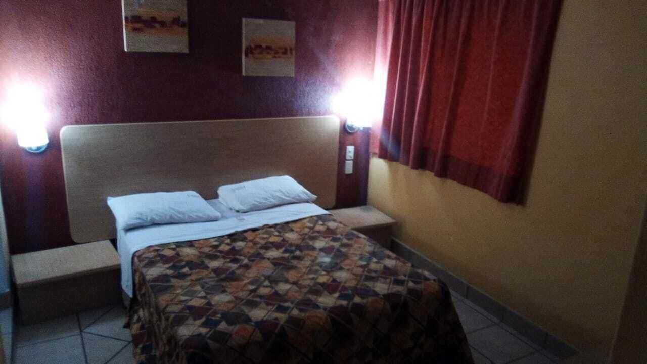 Hotel Castilla Y Leon 瓜达拉哈拉 外观 照片