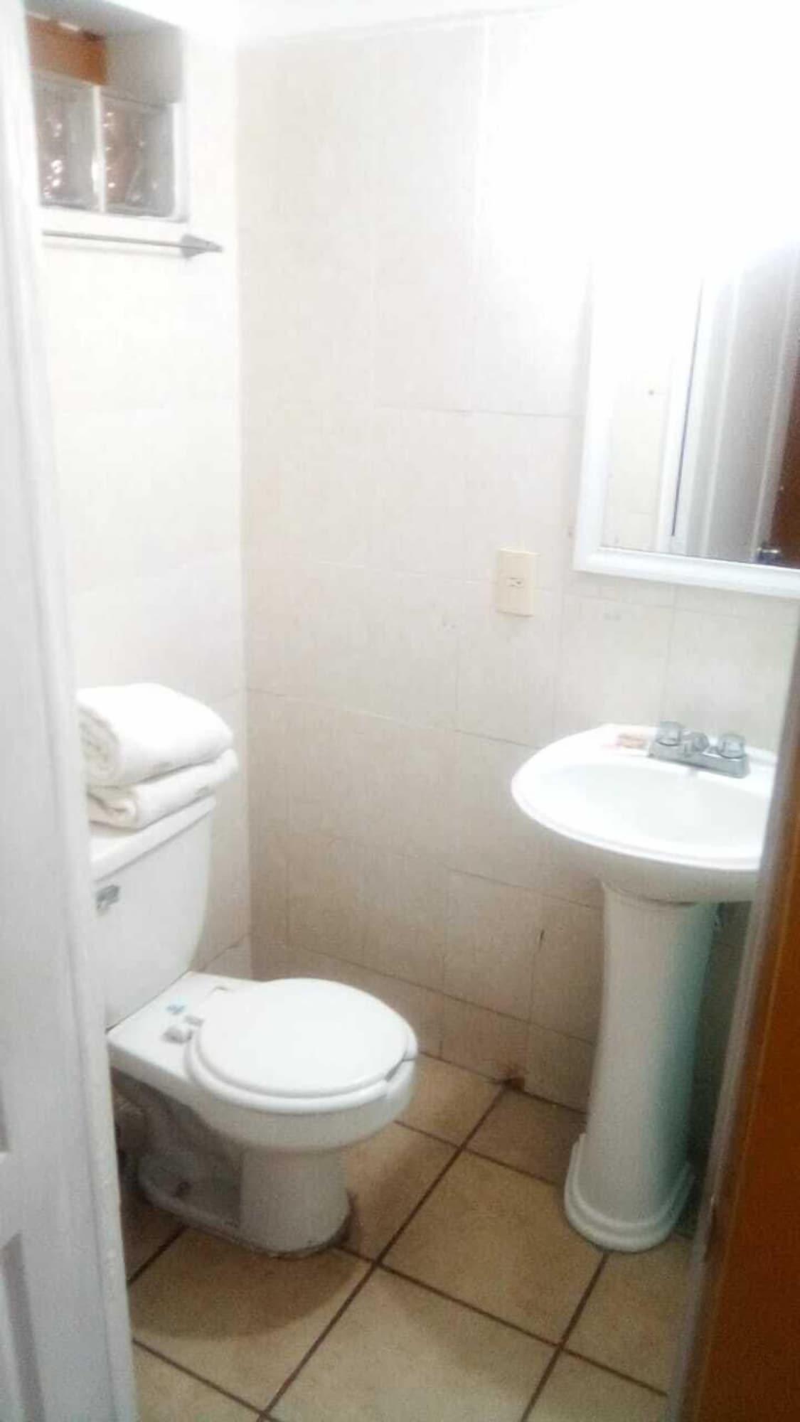 Hotel Castilla Y Leon 瓜达拉哈拉 外观 照片
