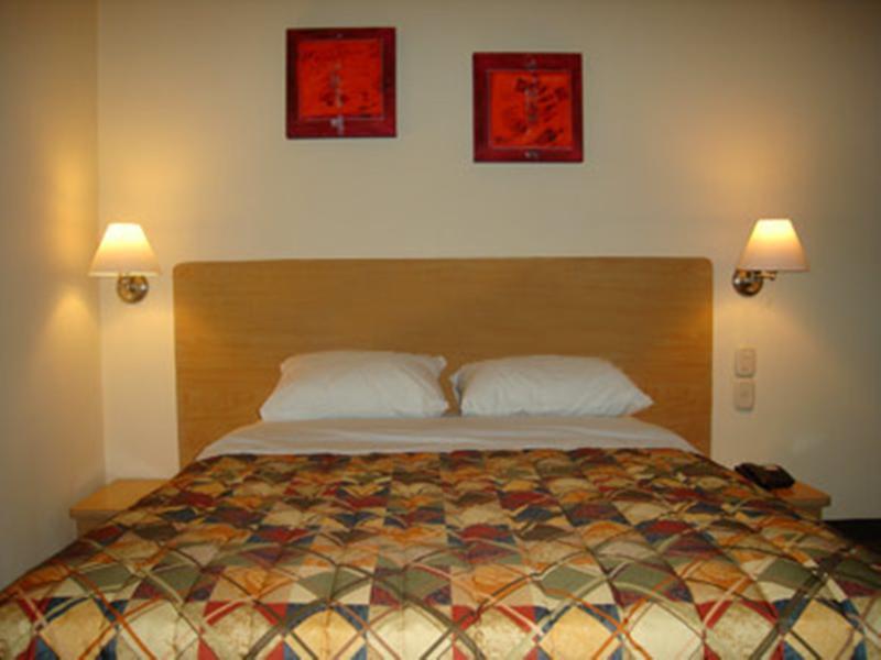 Hotel Castilla Y Leon 瓜达拉哈拉 外观 照片